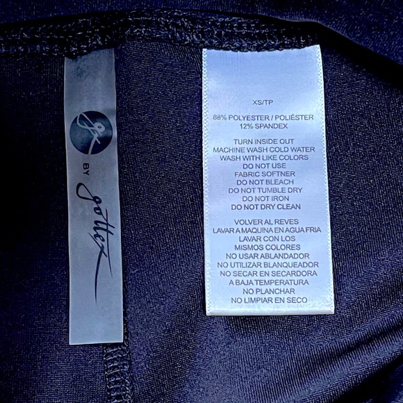 X by Gottex Capri Leggings Phone Pockets NWT - XS - Picture 5 of 5